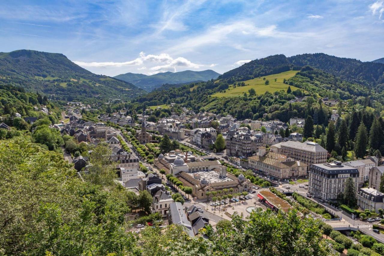Camping Les Vernieres La Bourboule Sancy エクステリア 写真