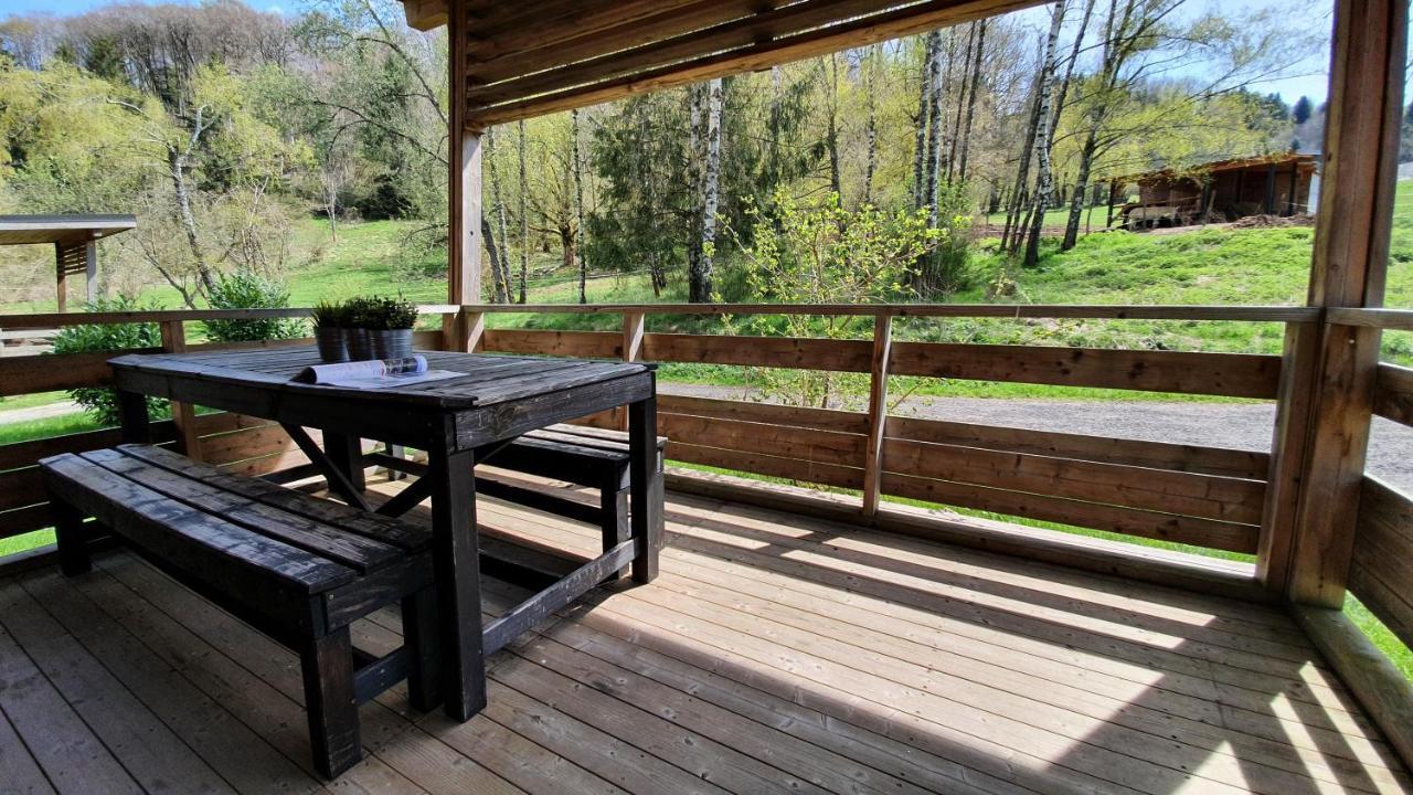 Camping Les Vernieres La Bourboule Sancy エクステリア 写真