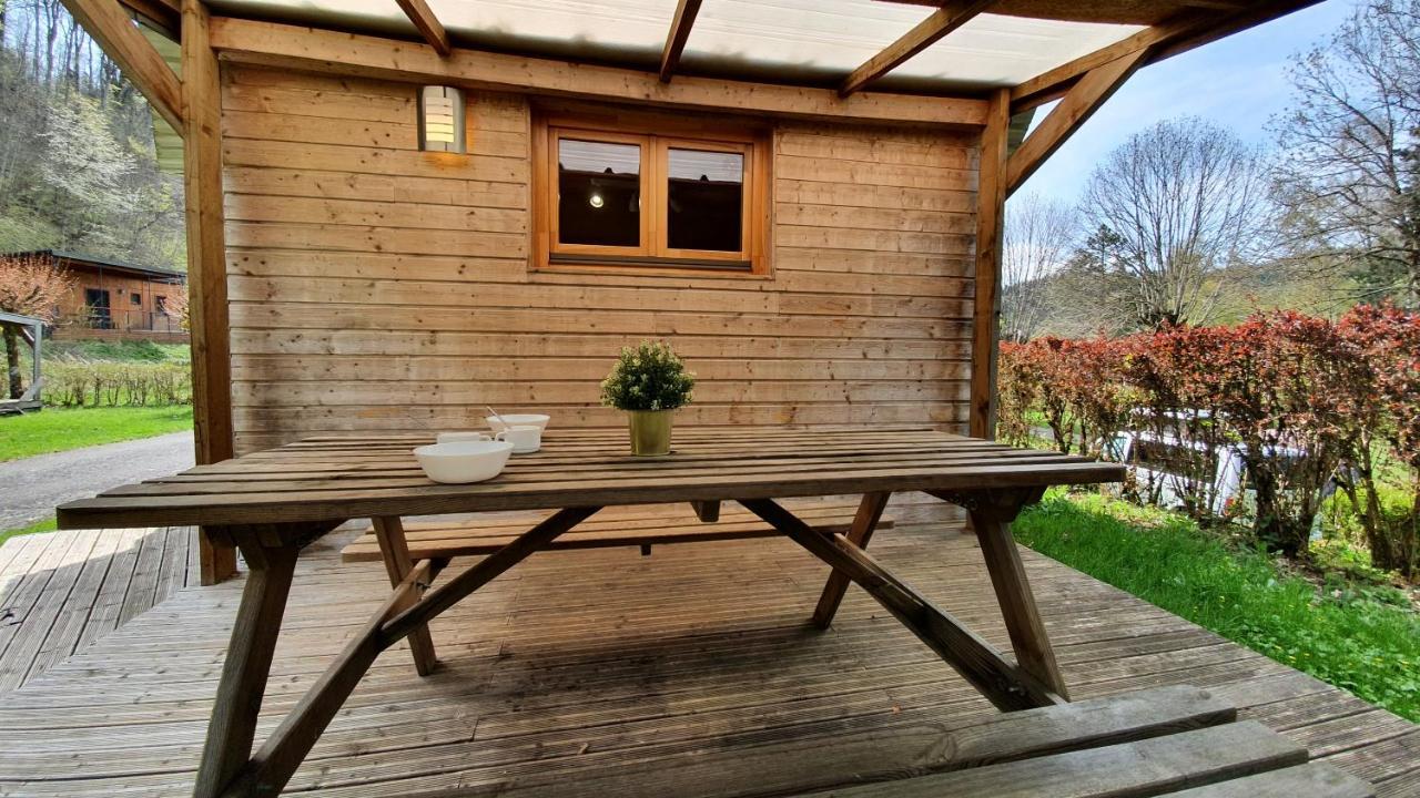 Camping Les Vernieres La Bourboule Sancy エクステリア 写真