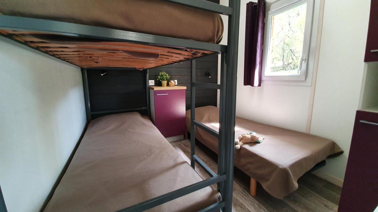 Camping Les Vernieres La Bourboule Sancy エクステリア 写真