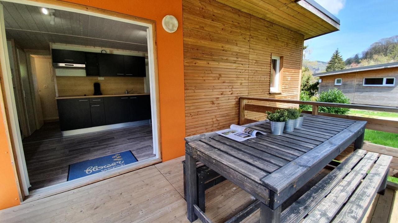Camping Les Vernieres La Bourboule Sancy エクステリア 写真