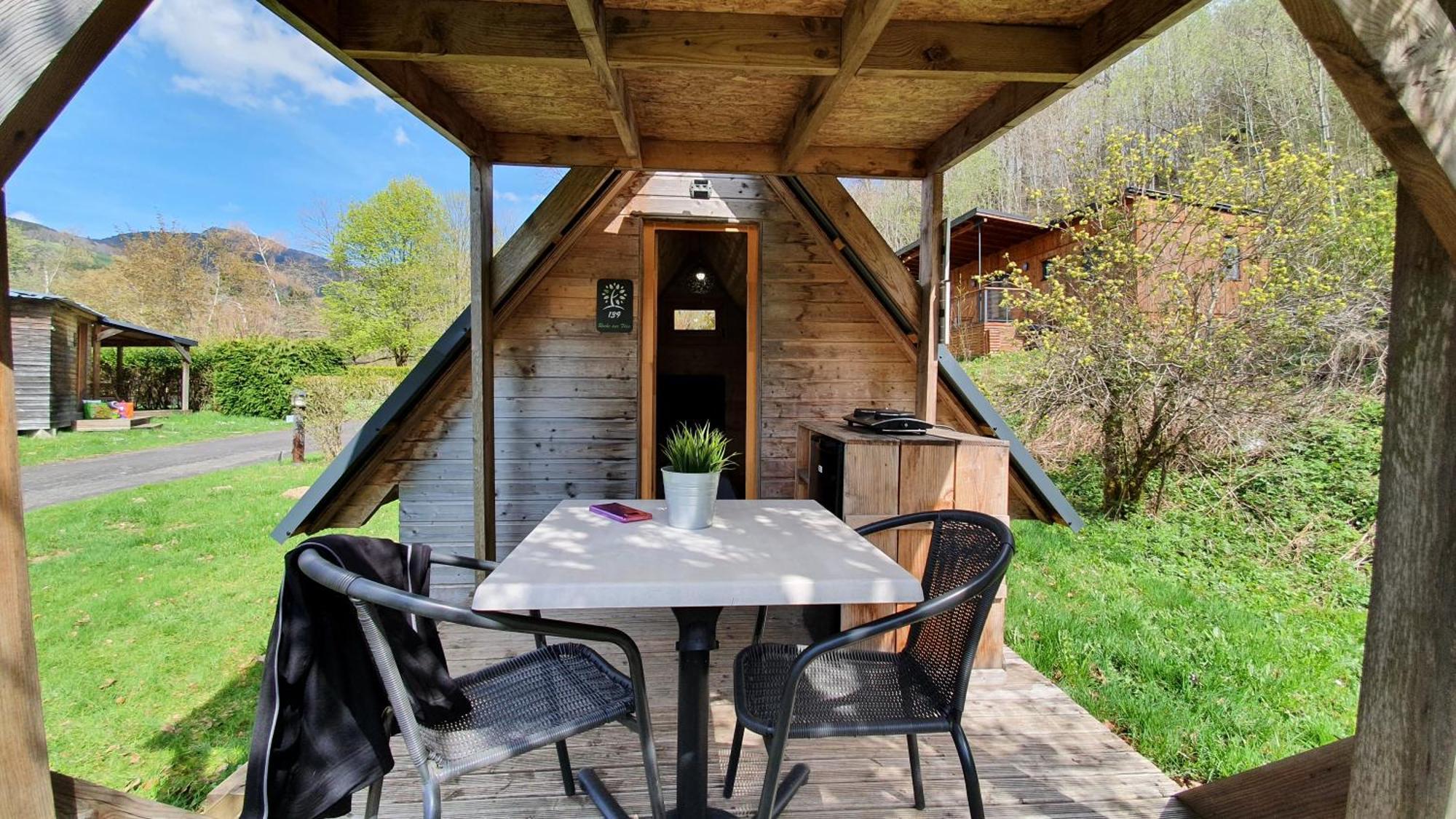 Camping Les Vernieres La Bourboule Sancy エクステリア 写真
