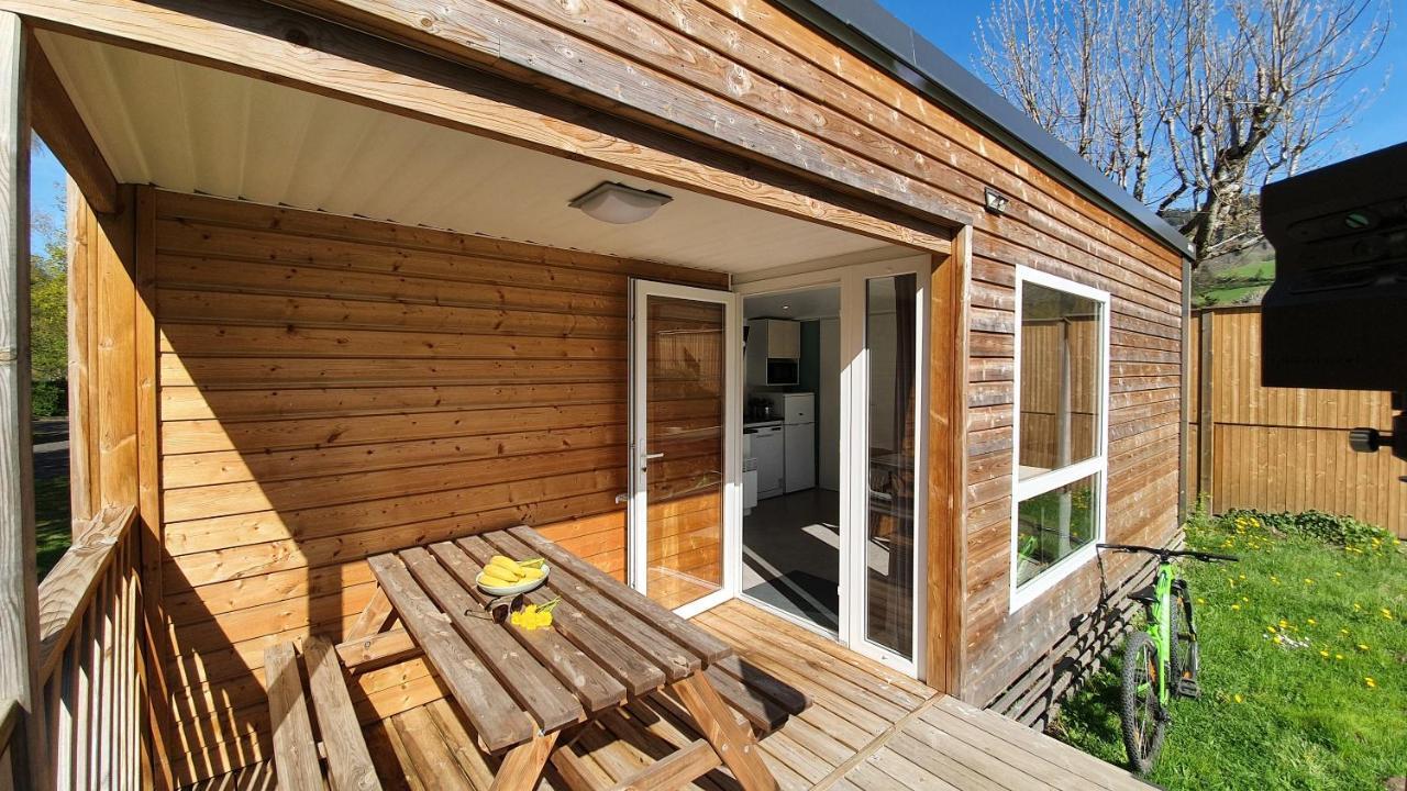 Camping Les Vernieres La Bourboule Sancy エクステリア 写真