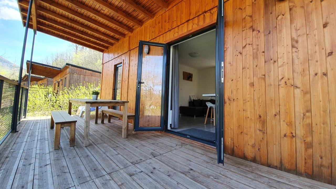 Camping Les Vernieres La Bourboule Sancy エクステリア 写真