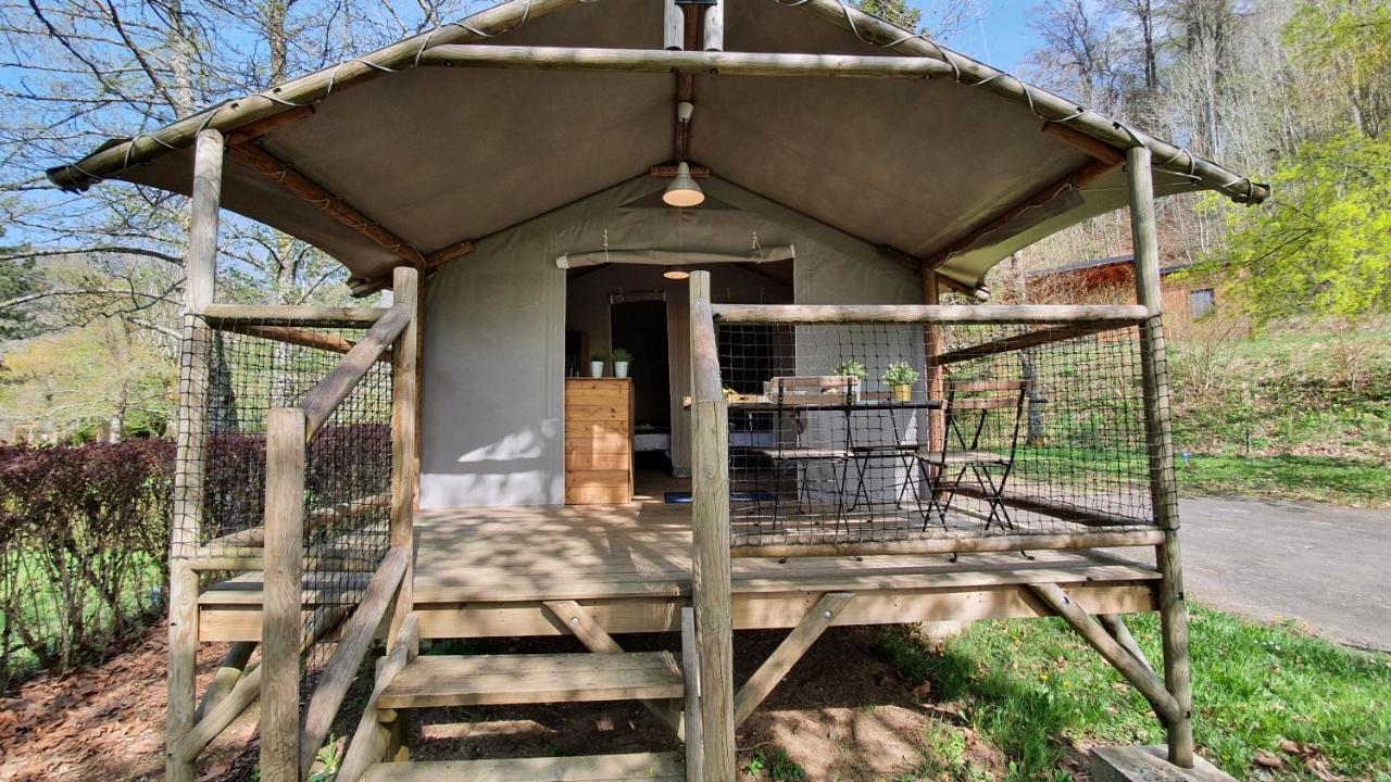 Camping Les Vernieres La Bourboule Sancy エクステリア 写真