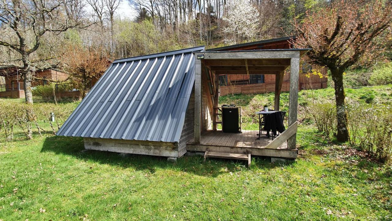 Camping Les Vernieres La Bourboule Sancy エクステリア 写真