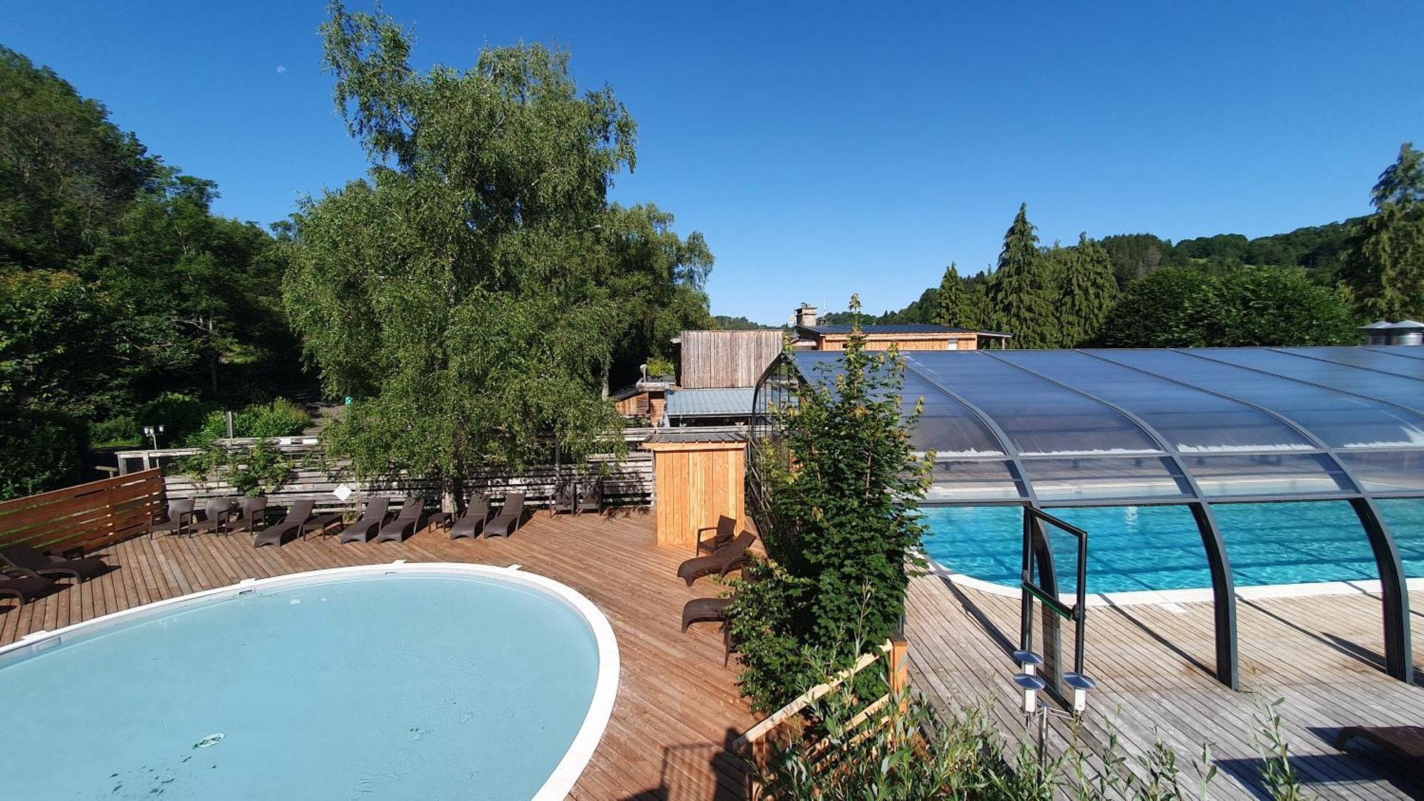 Camping Les Vernieres La Bourboule Sancy エクステリア 写真