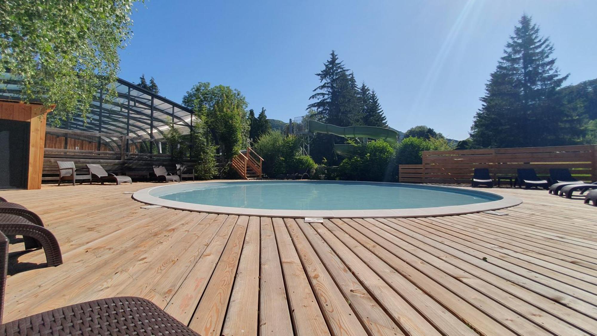 Camping Les Vernieres La Bourboule Sancy エクステリア 写真